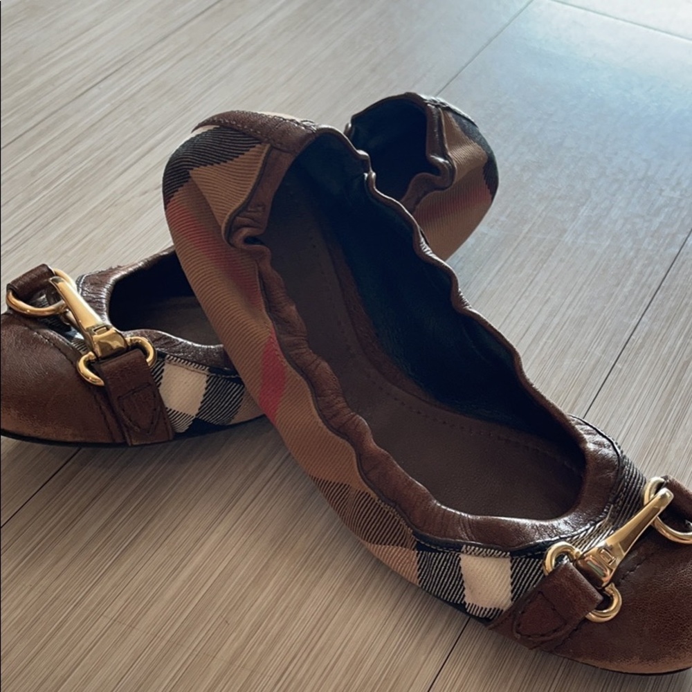 Burberry Brown Nova Check Flats